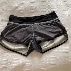 Lululemon speed up short size 6